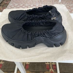 Platform ballet flats